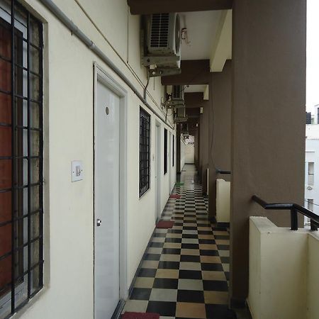 Sri Sai Comforts Hotel Бангалор Екстериор снимка