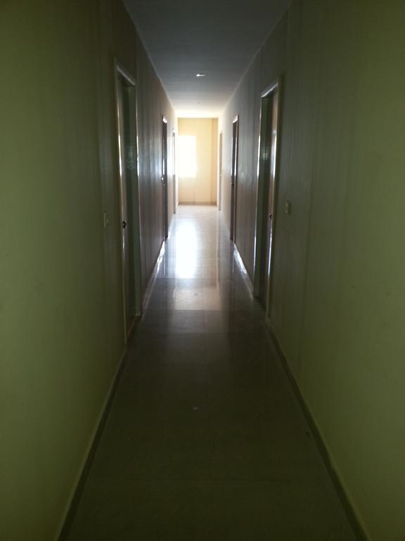 Sri Sai Comforts Hotel Бангалор Екстериор снимка